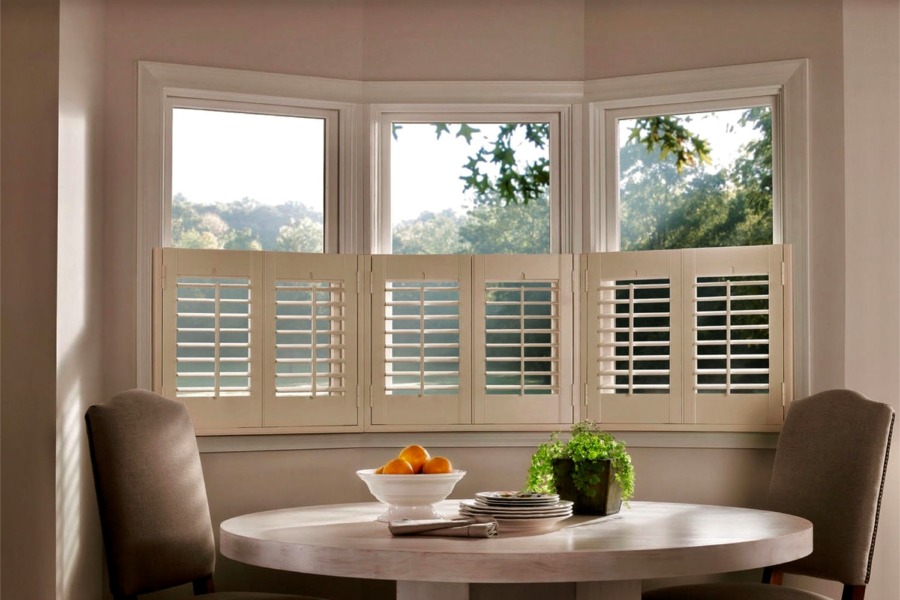 Cafe Shutters with 2 �" Louvers